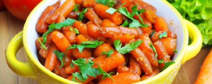 Мини-морковь с медом и перцем чили