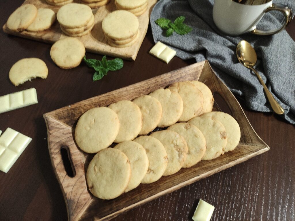 Песочное печенье с белым шоколадом