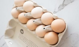 Шакшука - сытное блюдо из яиц