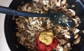 Куриные ножки фаршированные грибами